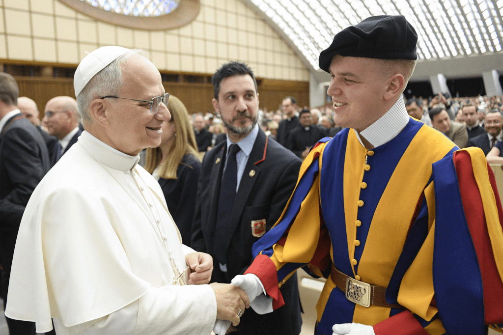 León XIV pide a la curia que trabaje sin prejuicios y con una buena dosis de&nbsp;humor