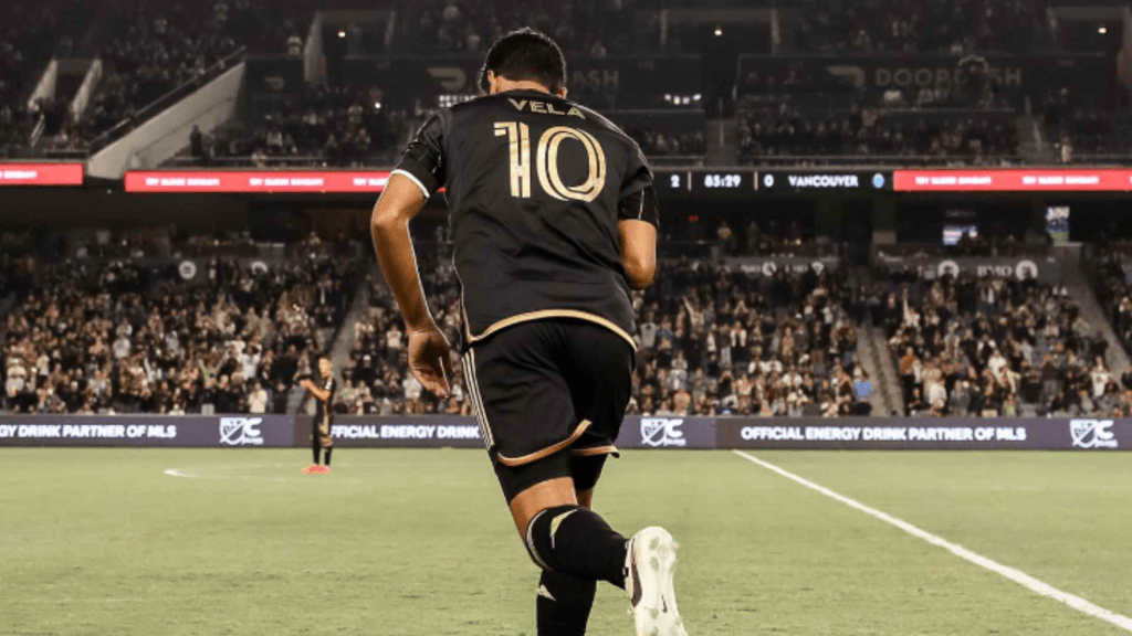 El mexicano Carlos Vela se retira del&nbsp;fútbol