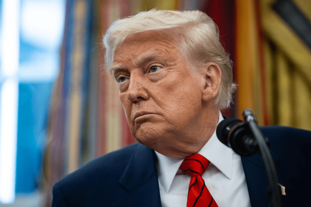 Corte en EE.UU. bloquea política arancelaria de Trump por excederse en&nbsp;poderes