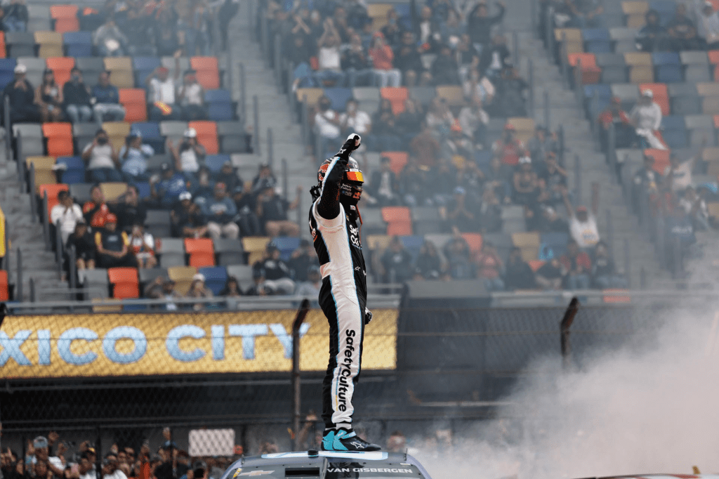 Van Gisbergen gana la Nascar Cup Series&nbsp;México