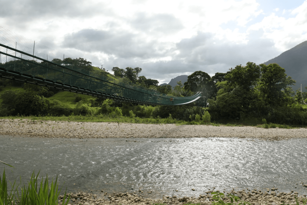 Gobierno de Territorio cumple: Javier May entrega puente colgante y obras urbanas en&nbsp;Tacotalpa
