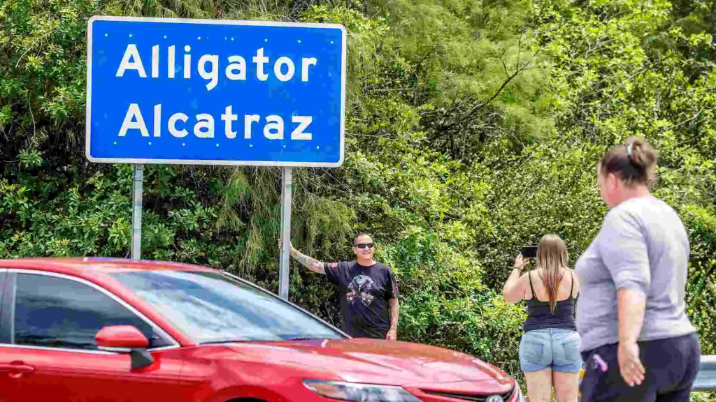 México brinda atención a connacionales detenidos en ‘Alligator&nbsp;Alcatraz’