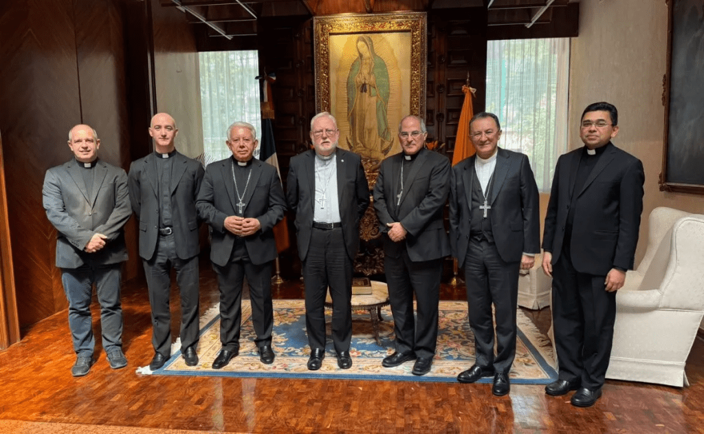 Llega a México canciller del Vaticano; oficiará misa en la Basílica de&nbsp;Guadalupe