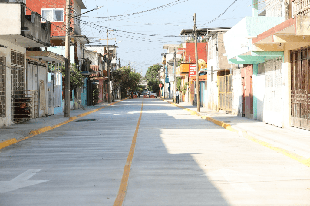 Gobierno de Tabasco entrega obra de pavimentación y mejora integral en Gaviotas Norte,&nbsp;Villahermosa