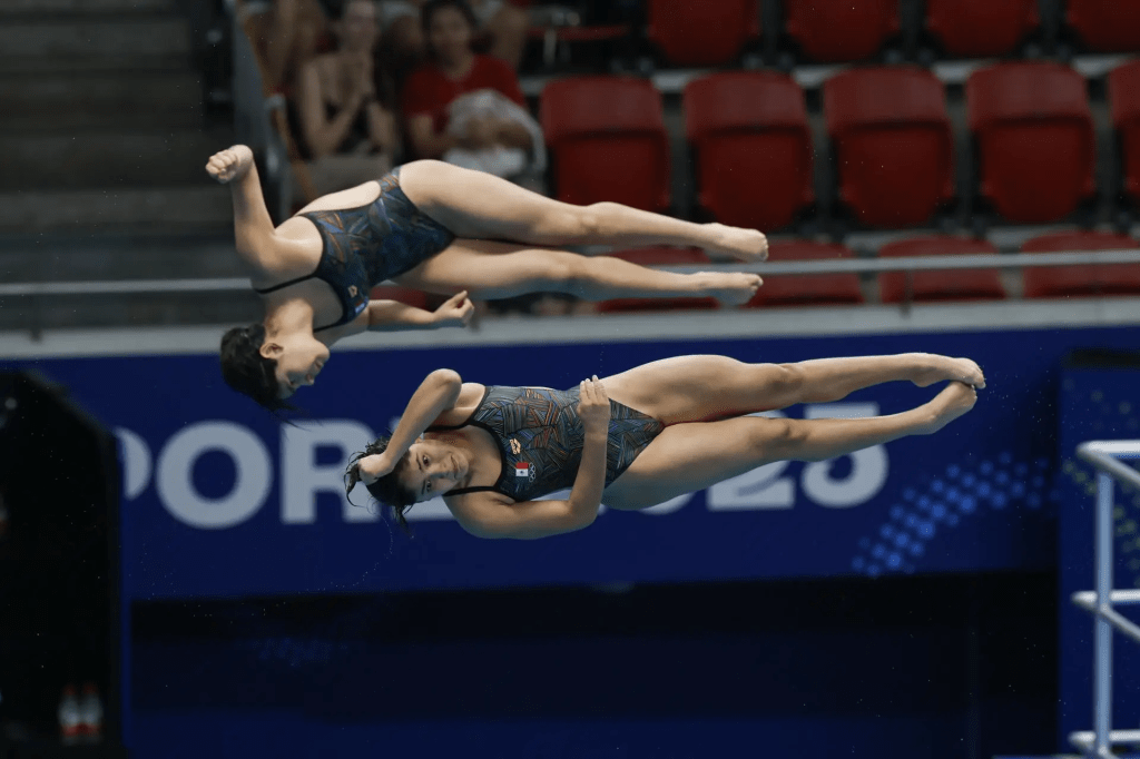 Con 14 años, Lía y Mia Cueva logran el bronce para México en el Mundial de Deportes Acuáticos Singapur&nbsp;2025