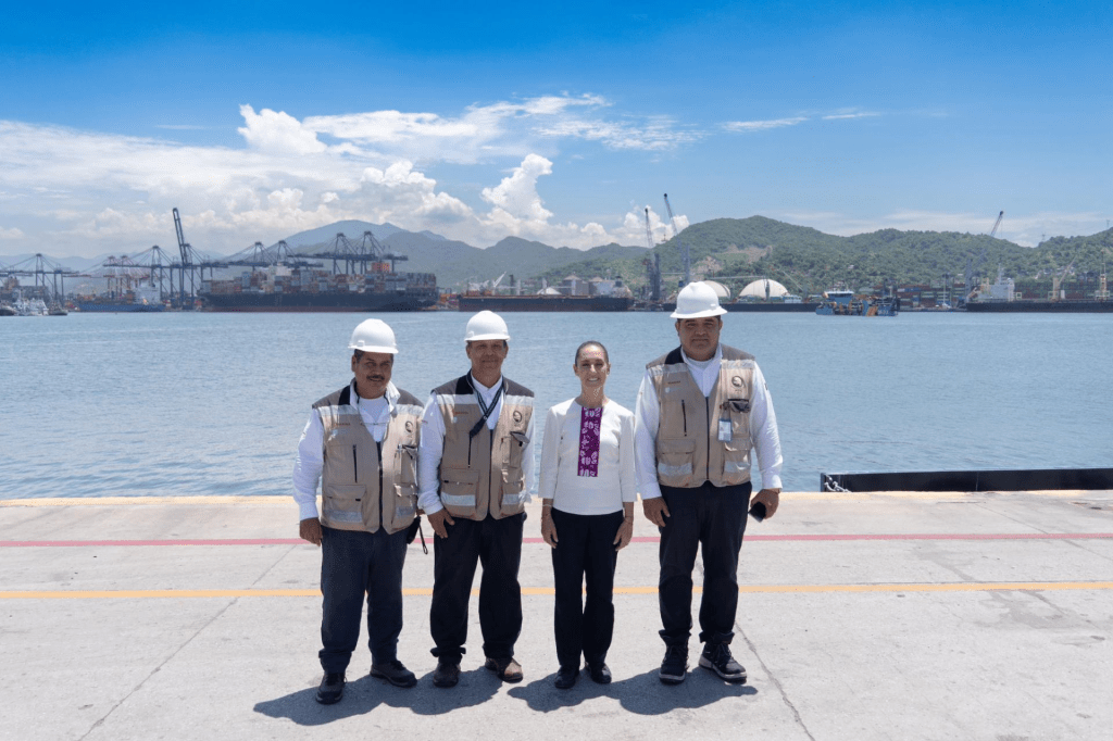 Sheinbaum promete hacer de Manzanillo, Colima, el primer puerto de América&nbsp;Latina