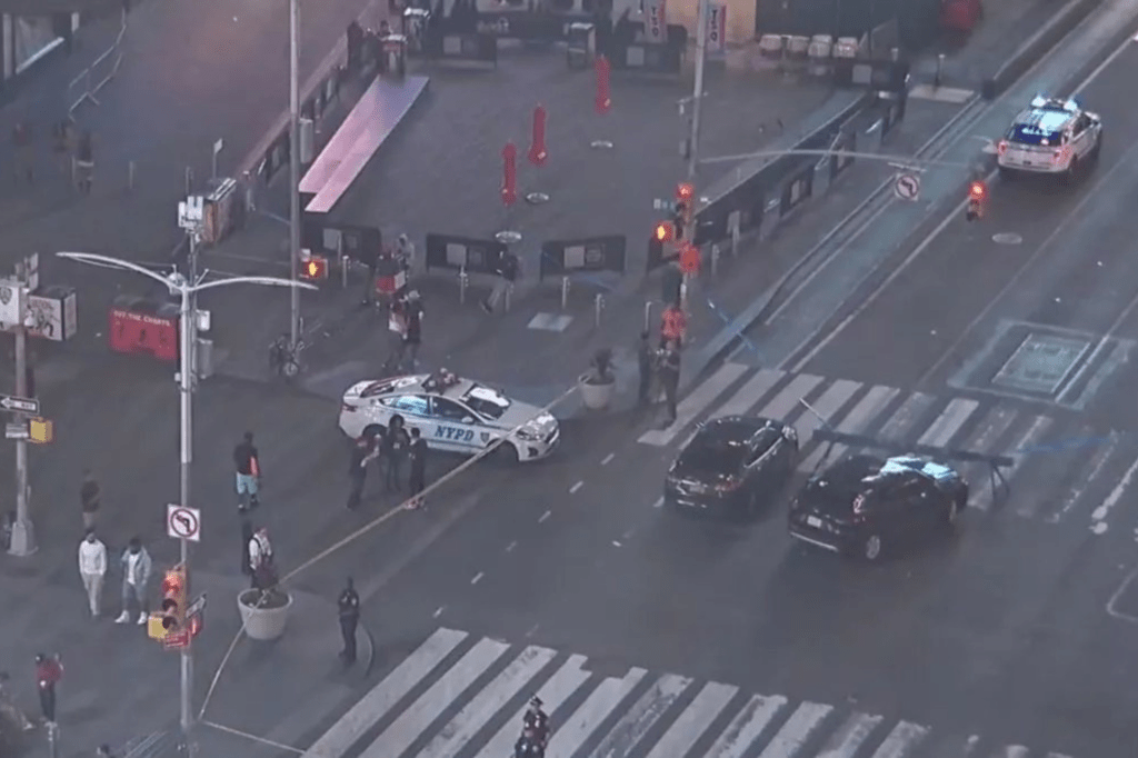 Tres heridos y un adolescente detenido en un tiroteo en Times Square de Nueva&nbsp;York