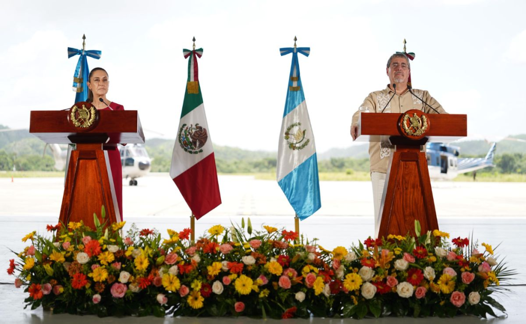 “Hacia un futuro más digno”: México y Guatemala firman compromisos en cinco&nbsp;rubros