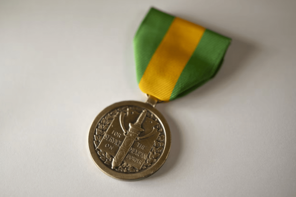 Estados Unidos crea la Medalla de Defensa Fronteriza&nbsp;Mexicana