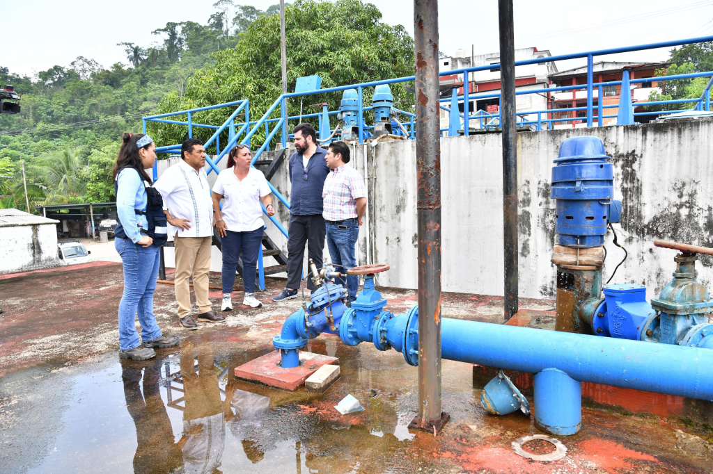 Gobernador Javier May supervisa planta potabilizadora de Villa Tapijulapa; prepara proyecto para su mantenimiento&nbsp;integral