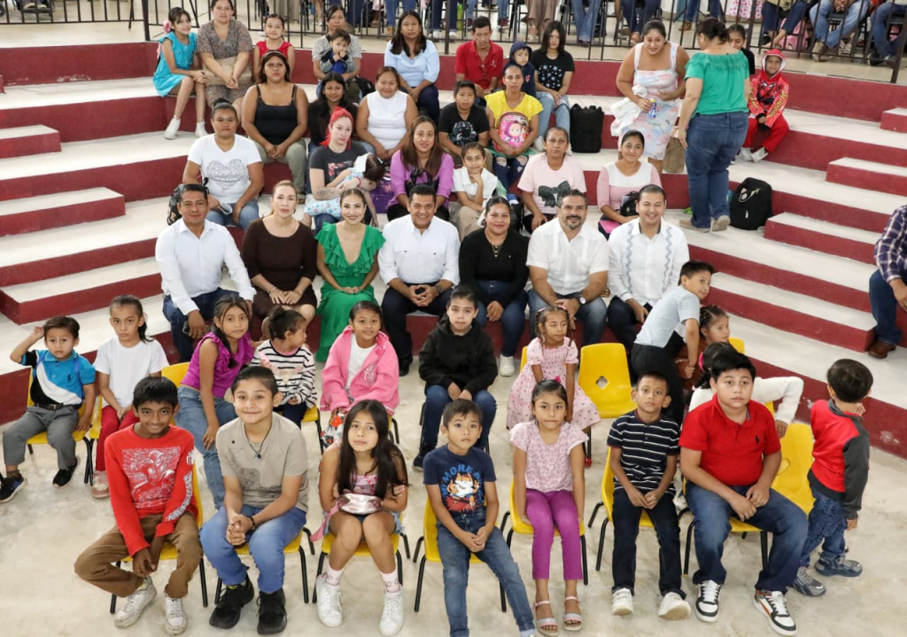 Gobierno de Tabasco impulsa inclusión con entrega de auxiliares auditivos a la&nbsp;niñez