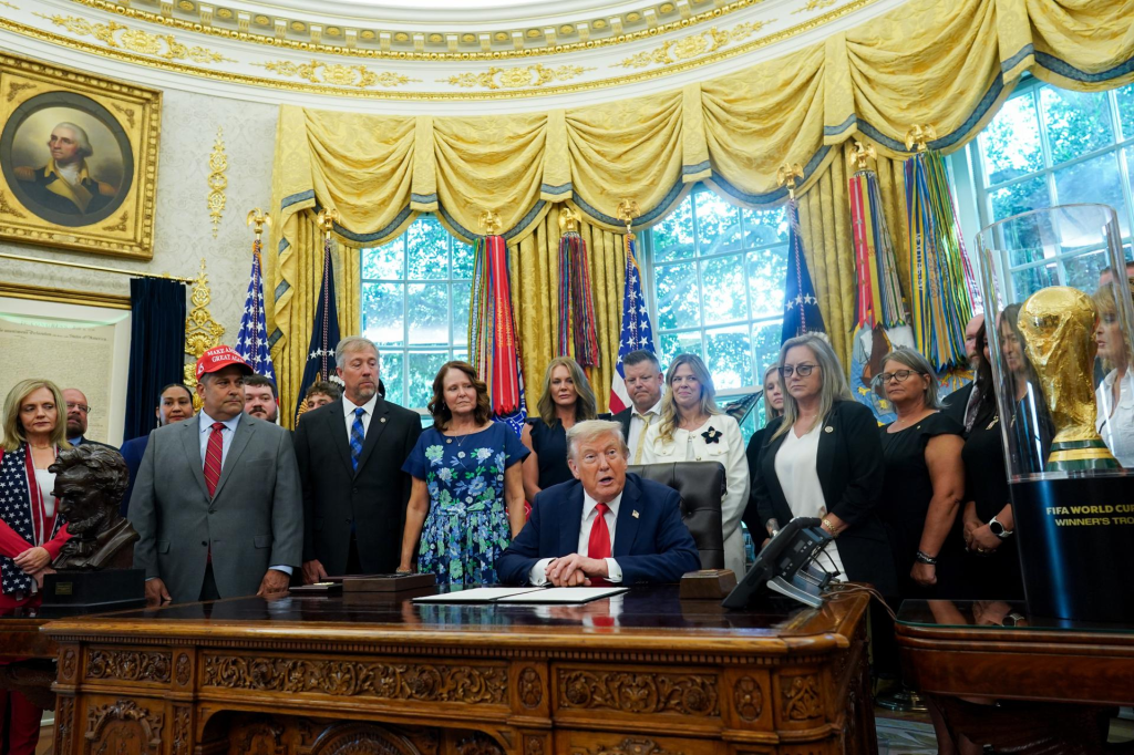 Trump sugiere restablecer el nombre “Departamento de Guerra” en&nbsp;EE.UU.