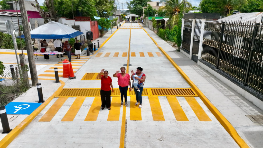 Javier May inaugura obras de pavimentación en Balancán y afirma: “Se acabó la corrupción que permitía obras mal&nbsp;hechas”