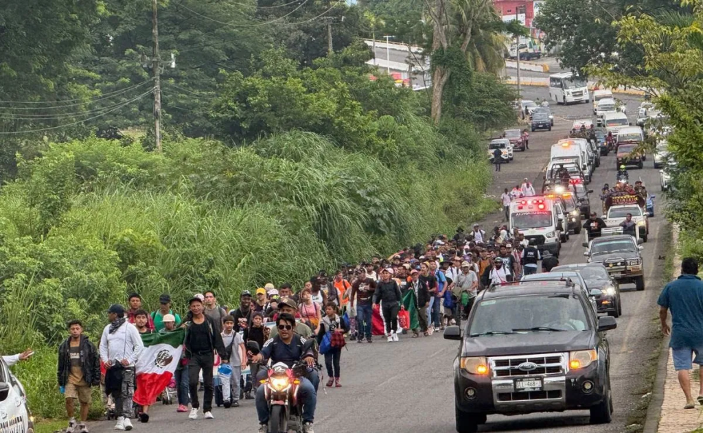 Caravana de 300 migrantes parte de Chiapas hacia la&nbsp;CDMX