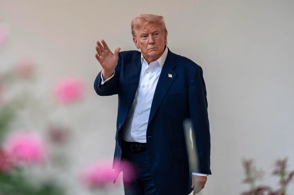 Trump despliega dos submarinos nucleares ante las “provocadoras declaraciones” de&nbsp;Medvédev