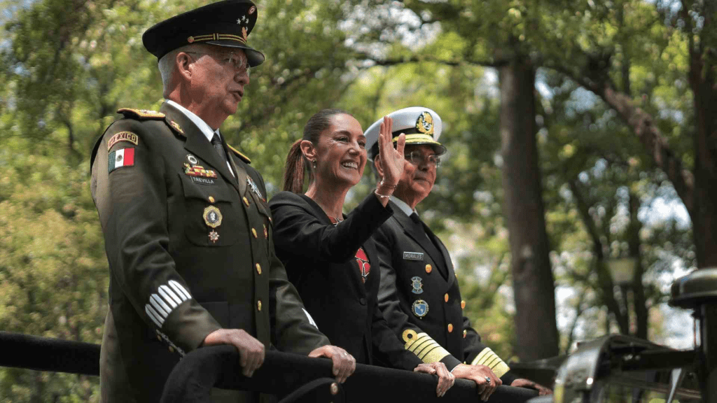 Sheinbaum encabeza homenaje a las Fuerzas Armadas y reconocimiento a mujeres&nbsp;militares