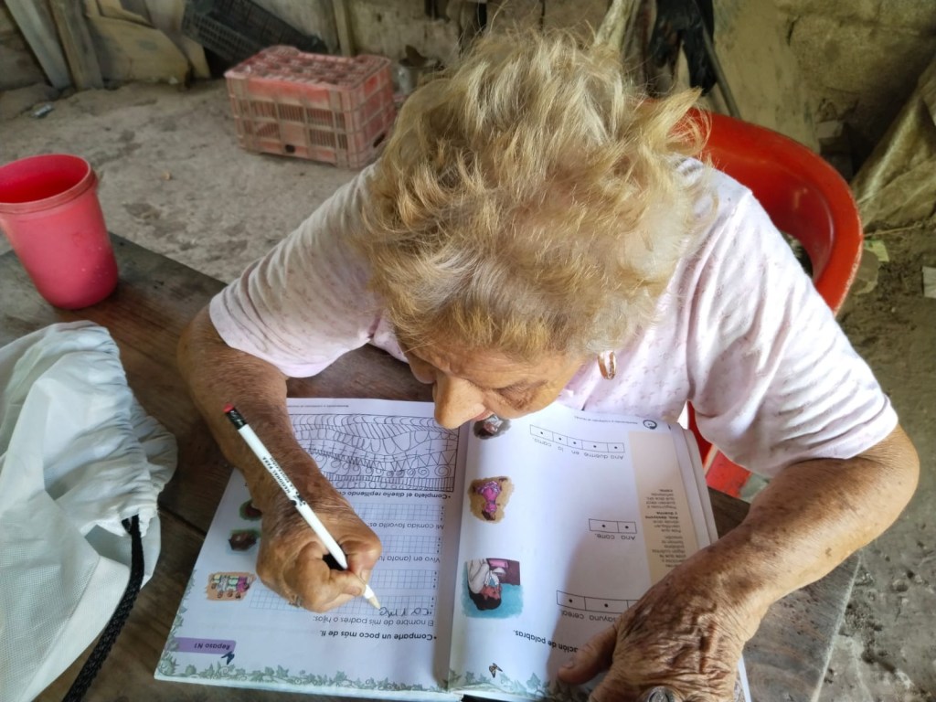 Tabasco conmemora el Día Internacional de la Alfabetización con logros concretos: más de 2 mil personas aprendieron a leer y escribir en&nbsp;2025