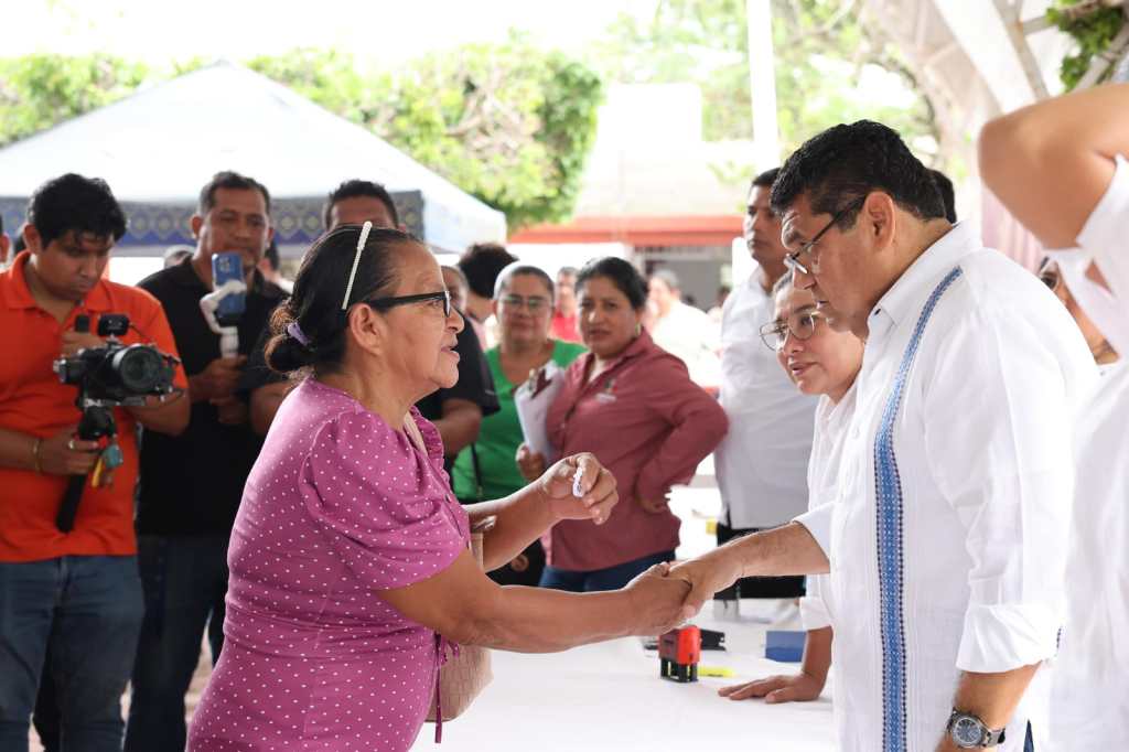 Gobierno del Pueblo atiende directamente a familias de Huimango Segunda Sección, en&nbsp;Cunduacán