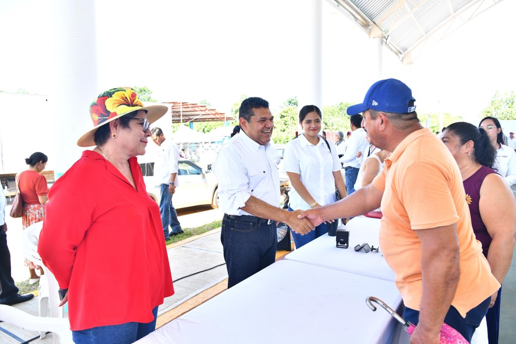 Lleva Gobierno del Pueblo jornada de atención ciudadana a El Arenal,&nbsp;Balancán