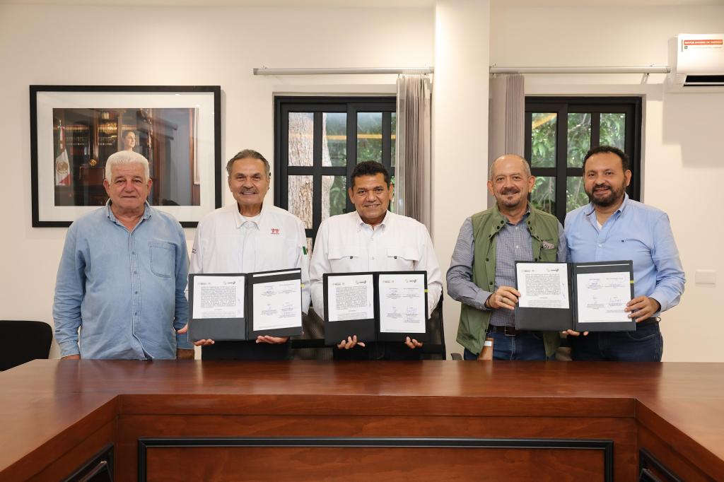 Javier May y el INFONAVIT liberan escrituras para 15 mil familias&nbsp;tabasqueñas