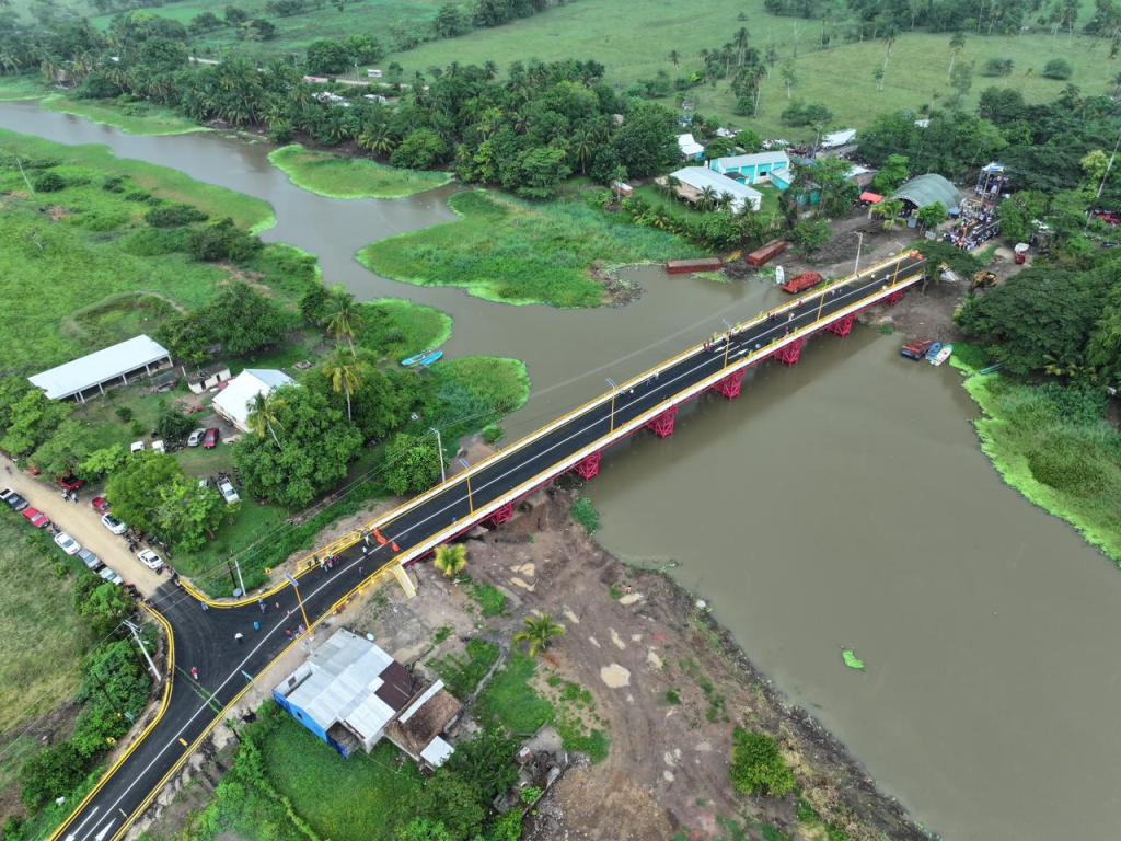 Entrega del puente El Naranjeño II restablece conectividad en el Plan Chontalpa: Javier&nbsp;May
