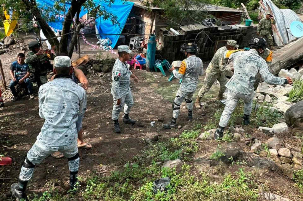 Despliegan más de 10 mil elementos de Fuerzas Armadas por lluvias en cinco&nbsp;estados