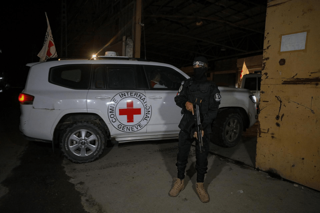 Israel entrega otros 30 cuerpos en Gaza, algunos con “signos de&nbsp;abuso”