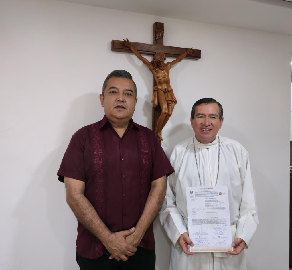 Gobierno de Tabasco entrega título de propiedad a la Diócesis en Jalpa de&nbsp;Méndez