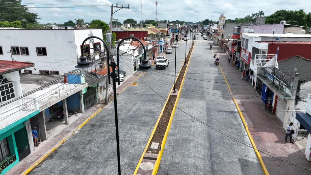 Barrio La Guadalupe en Jalpa de Méndez se transforma con inversión pública; supervisa Javier May obras de infraestructura y&nbsp;educativas