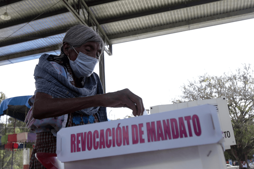 Posponen en comisiones de la Cámara de Diputados la reforma para adelantar la revocación de mandato a&nbsp;2027