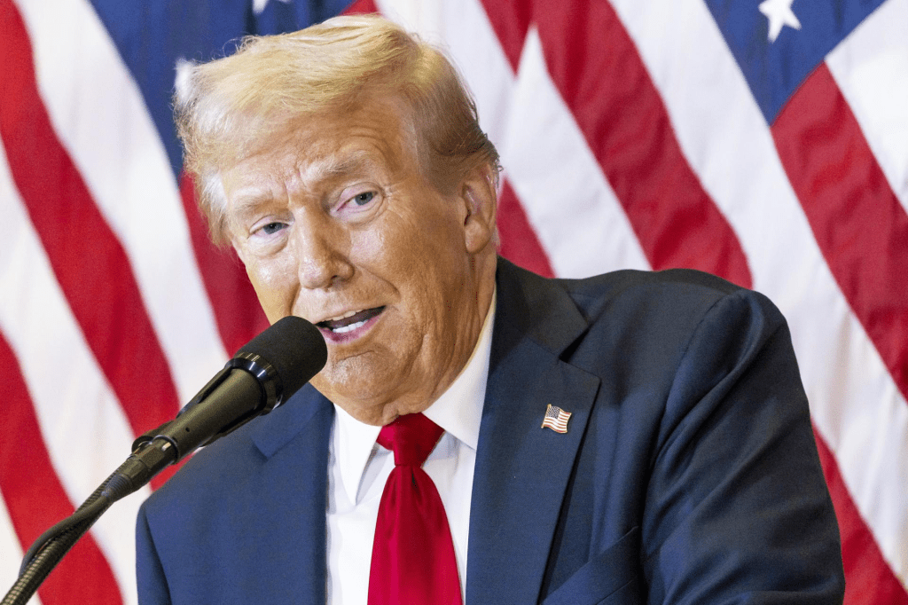 Trump amenaza a la BBC con una demanda por difamación de mil millones de&nbsp;dólares