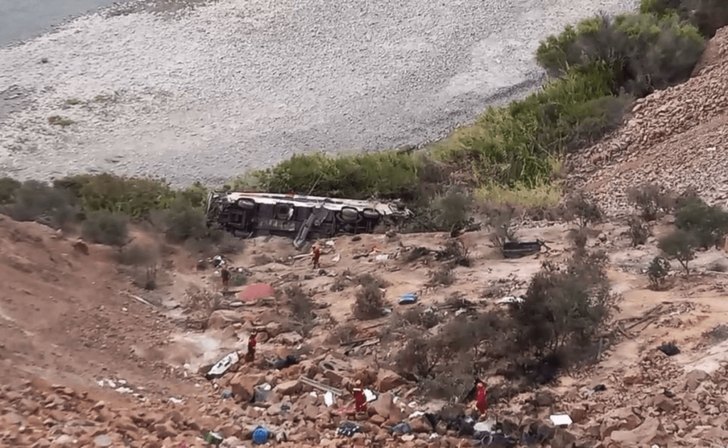Mueren 37 personas tras caer autobús al abismo en&nbsp;Perú