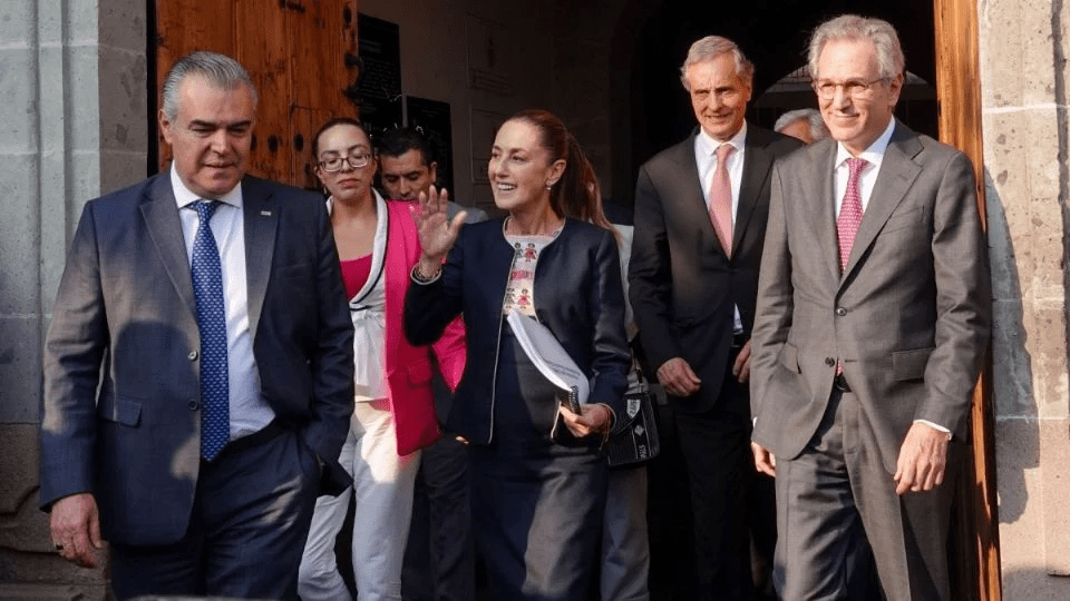 Sheinbaum revisa con empresarios 38 proyectos de infraestructura previo a su viaje a&nbsp;Washington