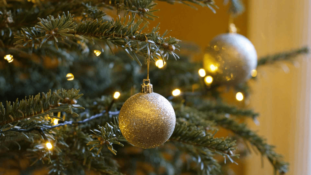 Trabajar en Navidad se paga triple; la ley respalda a los&nbsp;empleados