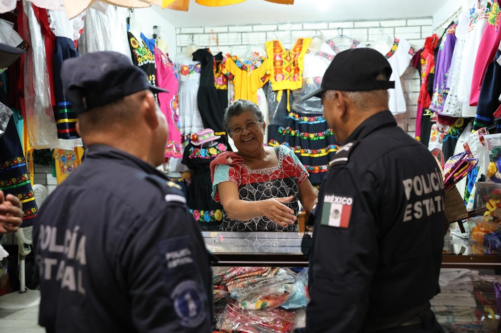Comerciantes y vecinos destacan mayor tranquilidad en Villahermosa durante operativo “Navidad&nbsp;Segura”
