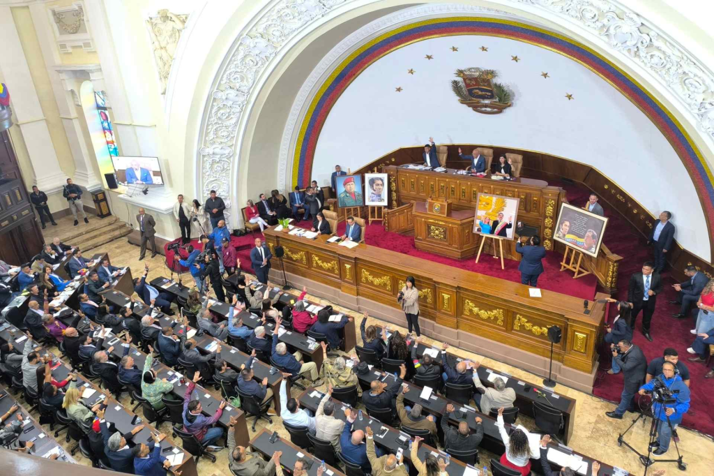 Asamblea Nacional de Venezuela declara “héroes y mártires” a los cien muertos en ataque de&nbsp;EE.UU.