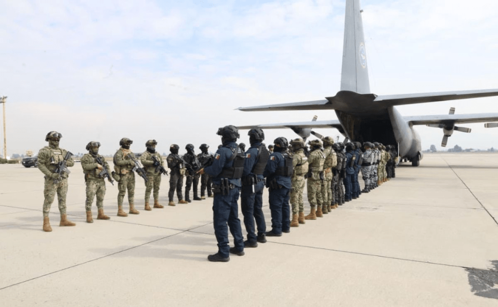 México traslada a 37 operadores de organizaciones criminales a&nbsp;EE.UU.