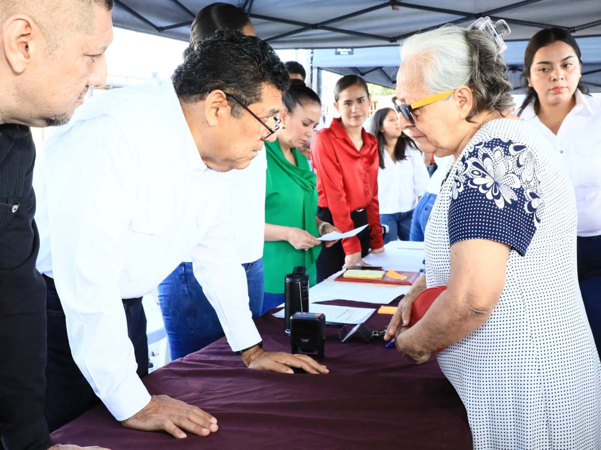 Con audiencias públicas, Javier May impulsa bienestar y desarrollo en&nbsp;Macuspana