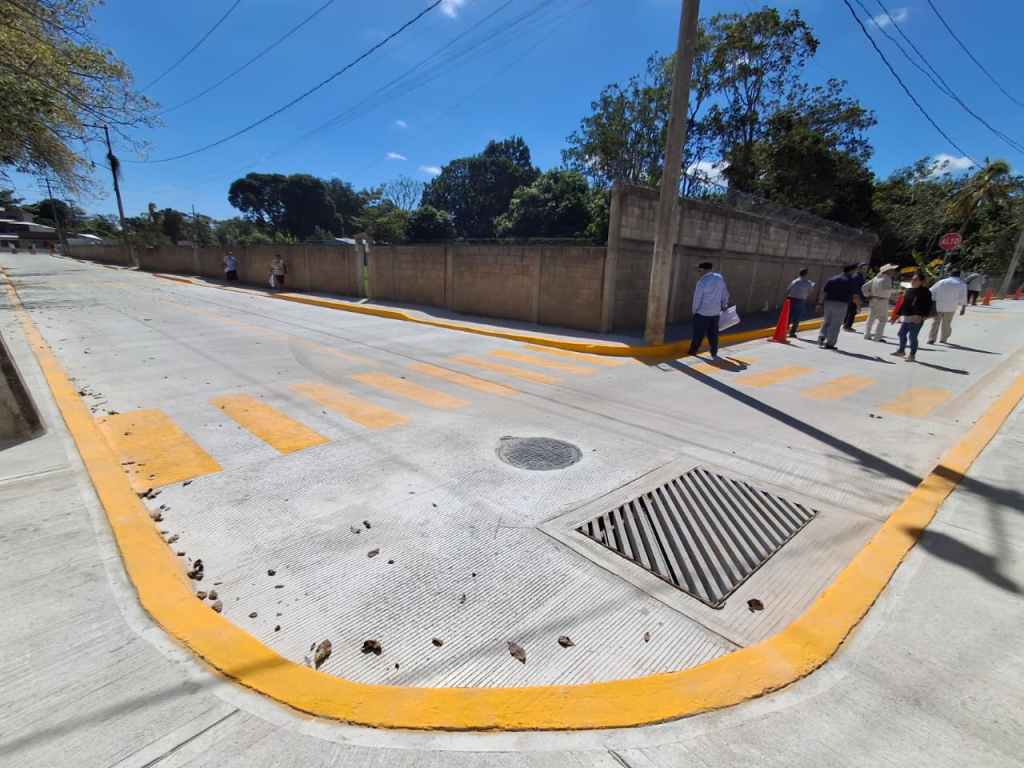 Entrega Javier May obra de pavimentación integral en el poblado Taxco,&nbsp;Nacajuca