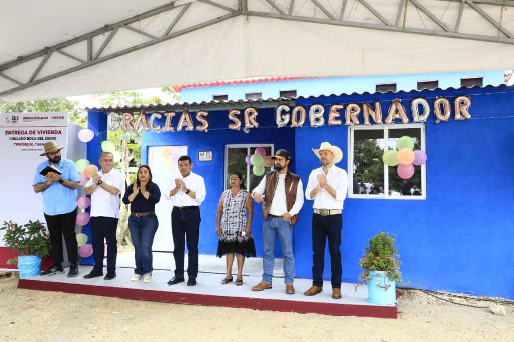 Javier May entrega viviendas rurales en Tenosique y avanza en meta de 20 mil&nbsp;hogares