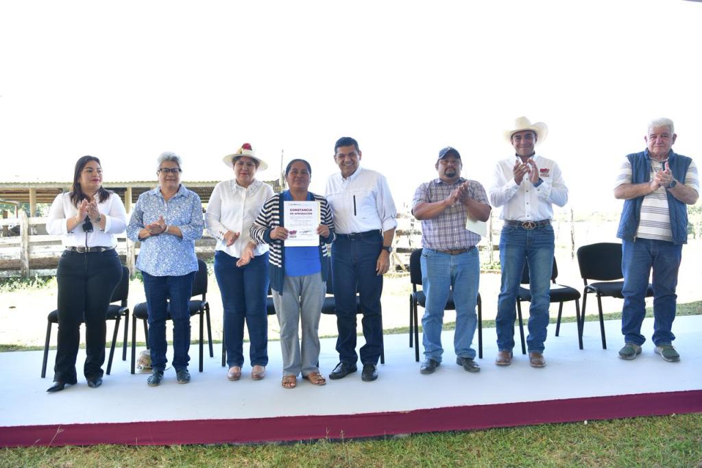 Javier May pone en marcha el programa Crédito Ganadero a la Palabra en Balancán y&nbsp;Tenosique