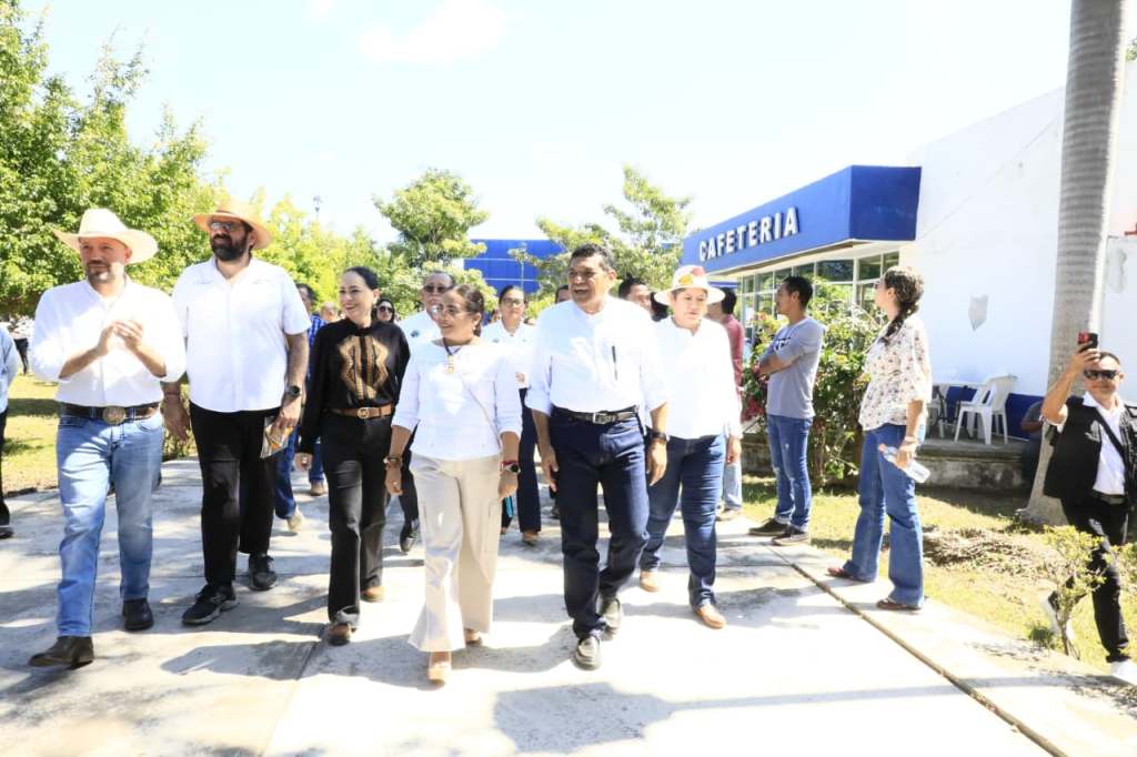 Javier May entrega mantenimiento a edificios del ITSR en Balancán con inversión de casi 6&nbsp;mdp