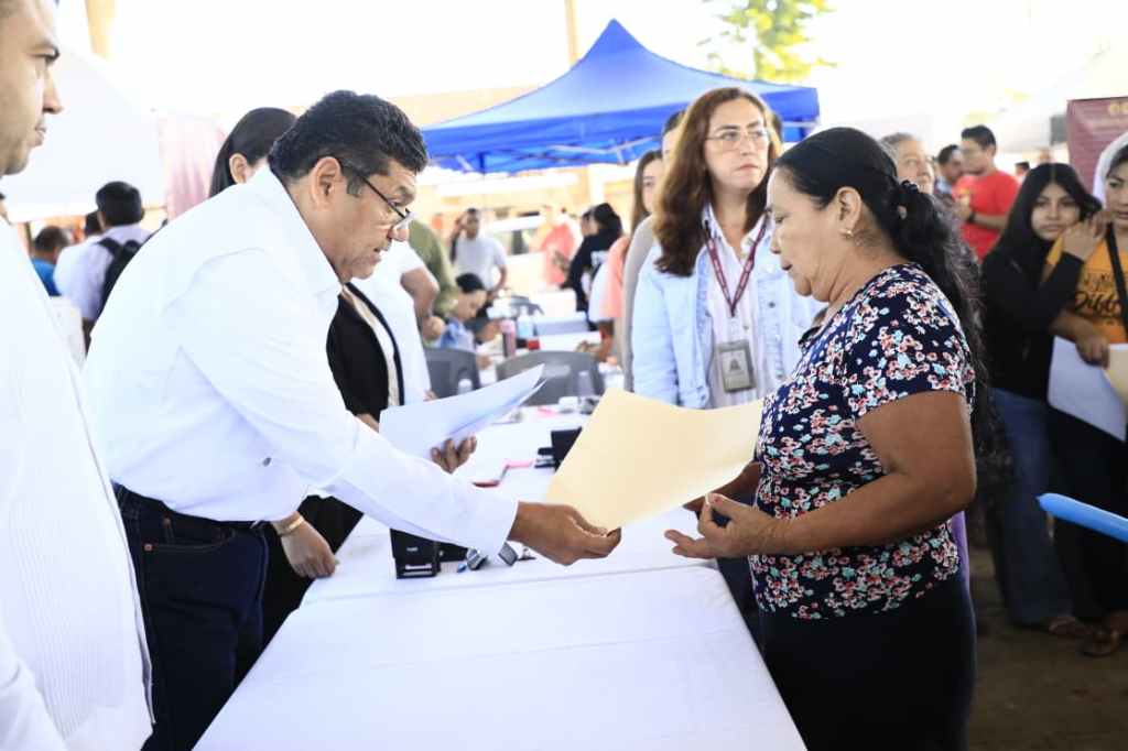 Durante audiencia pública en territorio, Gobierno del Pueblo anuncia inversión de más de 45 mdp en rehabilitación de carreteras en&nbsp;Jalapa