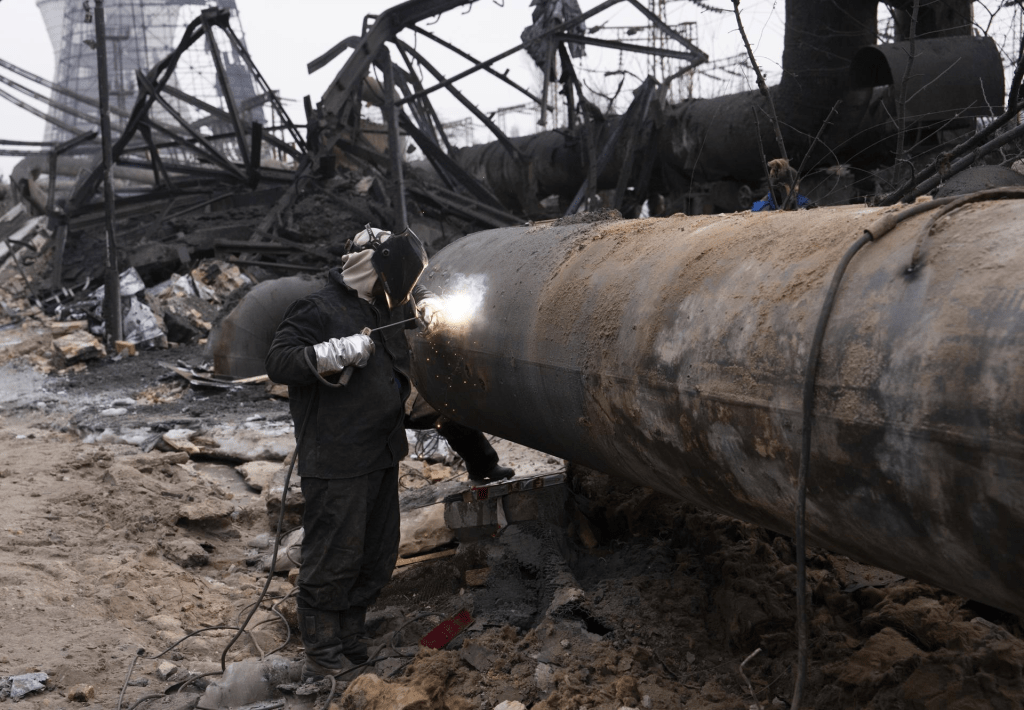 Nuevo ataque masivo ruso obliga a realizar cortes de electricidad en casi toda&nbsp;Ucrania