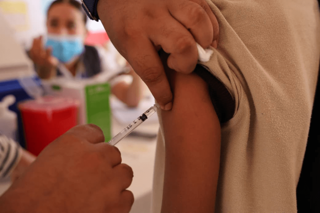 Refuerza Gobierno del Pueblo vacunación contra el sarampión en escuelas de&nbsp;Centro