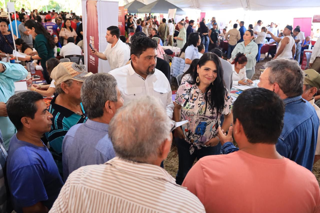 Acercan programas económicos a emprendedores de Comalcalco durante Jornada de Atención en&nbsp;Territorio