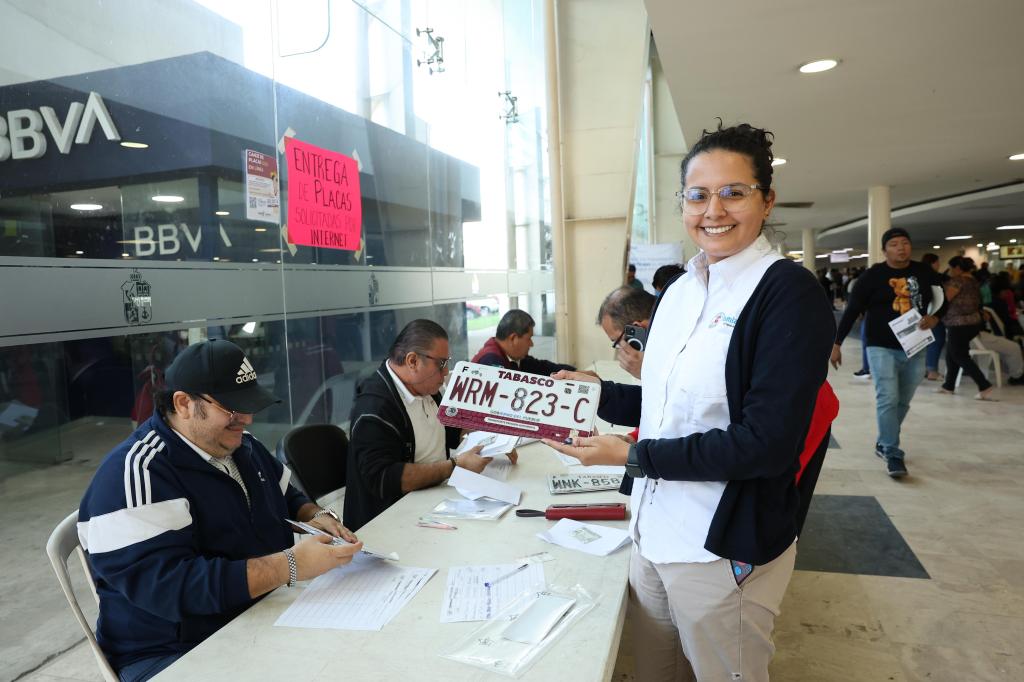 Avanza reemplacamiento vehicular en Tabasco; suman más de 186 mil placas&nbsp;entregadas