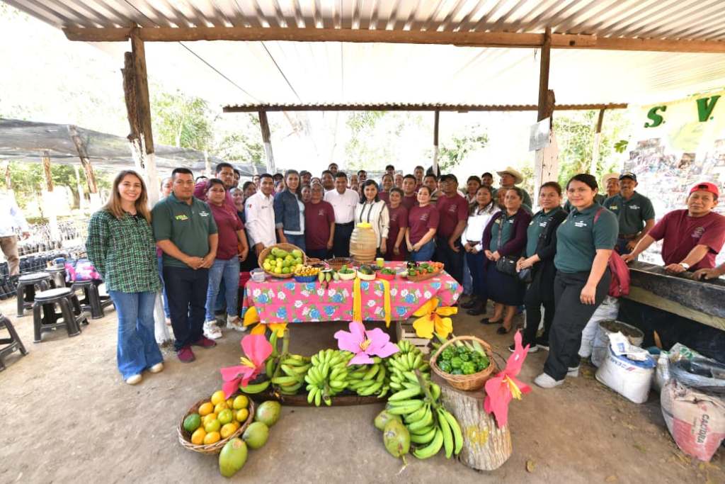 Gobernador Javier May destaca labor ambiental de campesinos en visita a la CAC “Sembrando&nbsp;Esperanza”