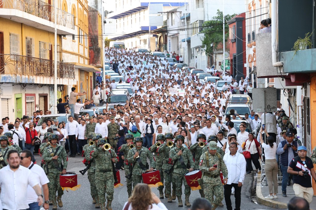 Gobernador Javier May encabeza conmemoración del 113 aniversario de la Marcha de la Lealtad en&nbsp;Tabasco