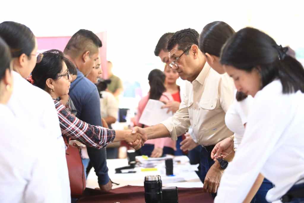Durante las Jornadas de Atención al Pueblo en Territorio en la ranchería León Zárate primera sección, anuncia Javier May entrega de 45 mil tabletas y ampliación de Tandas para la&nbsp;Mujer